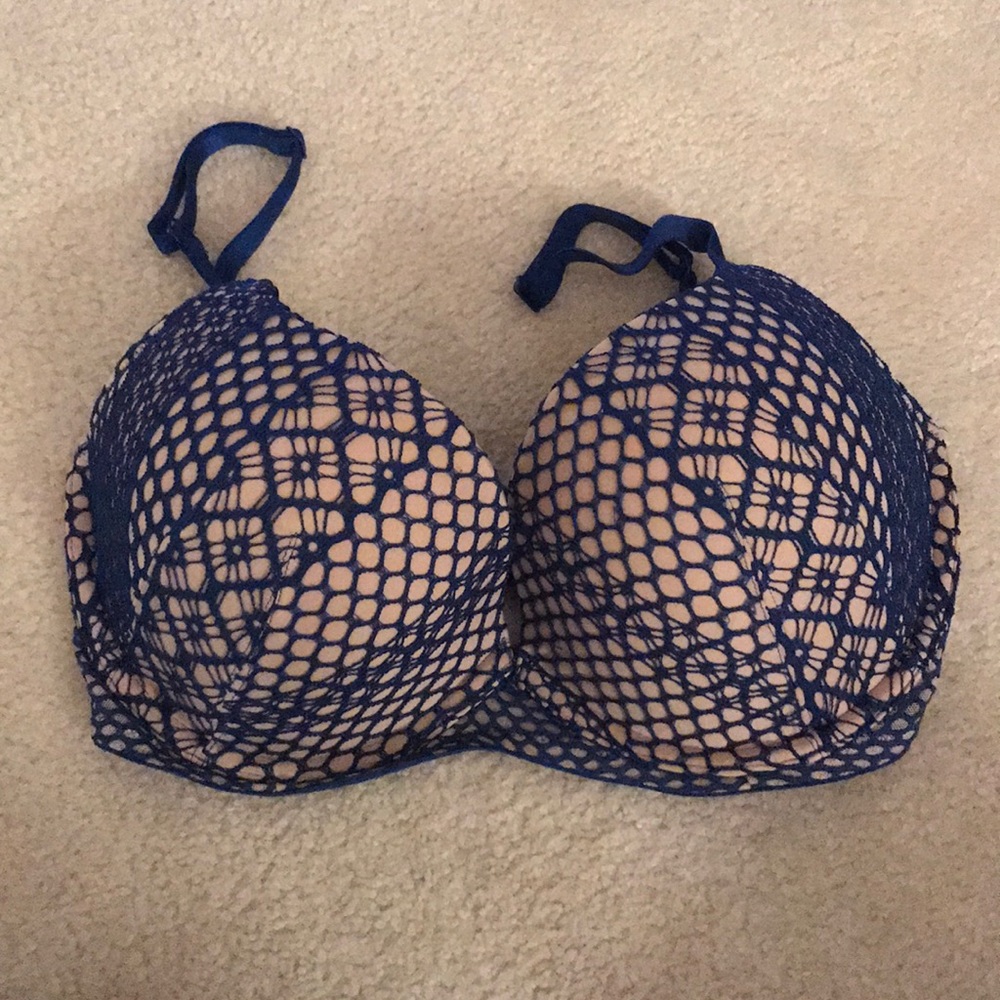 Lacy blue and tan VS bra